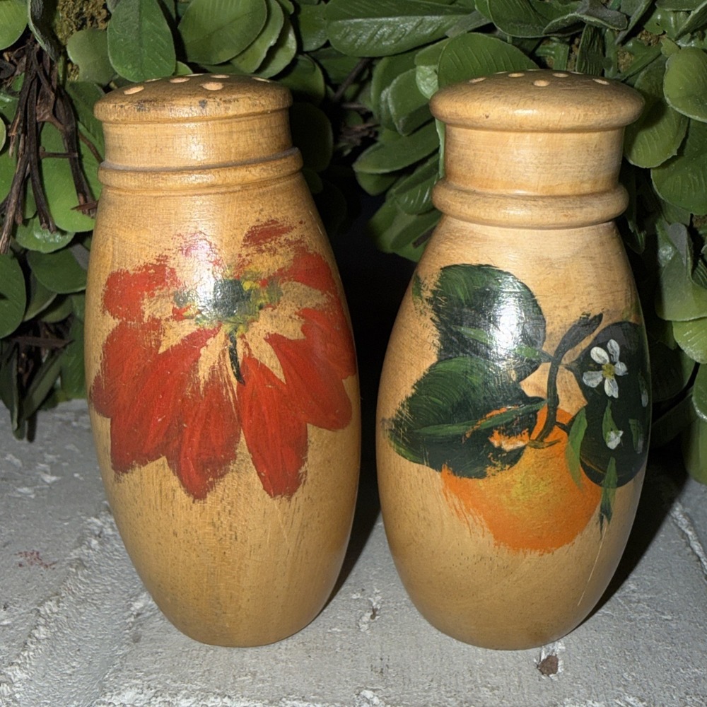 Vintage Wooden Salt And Pepper Shakers With Painted Floral Fruit Pattern 3"